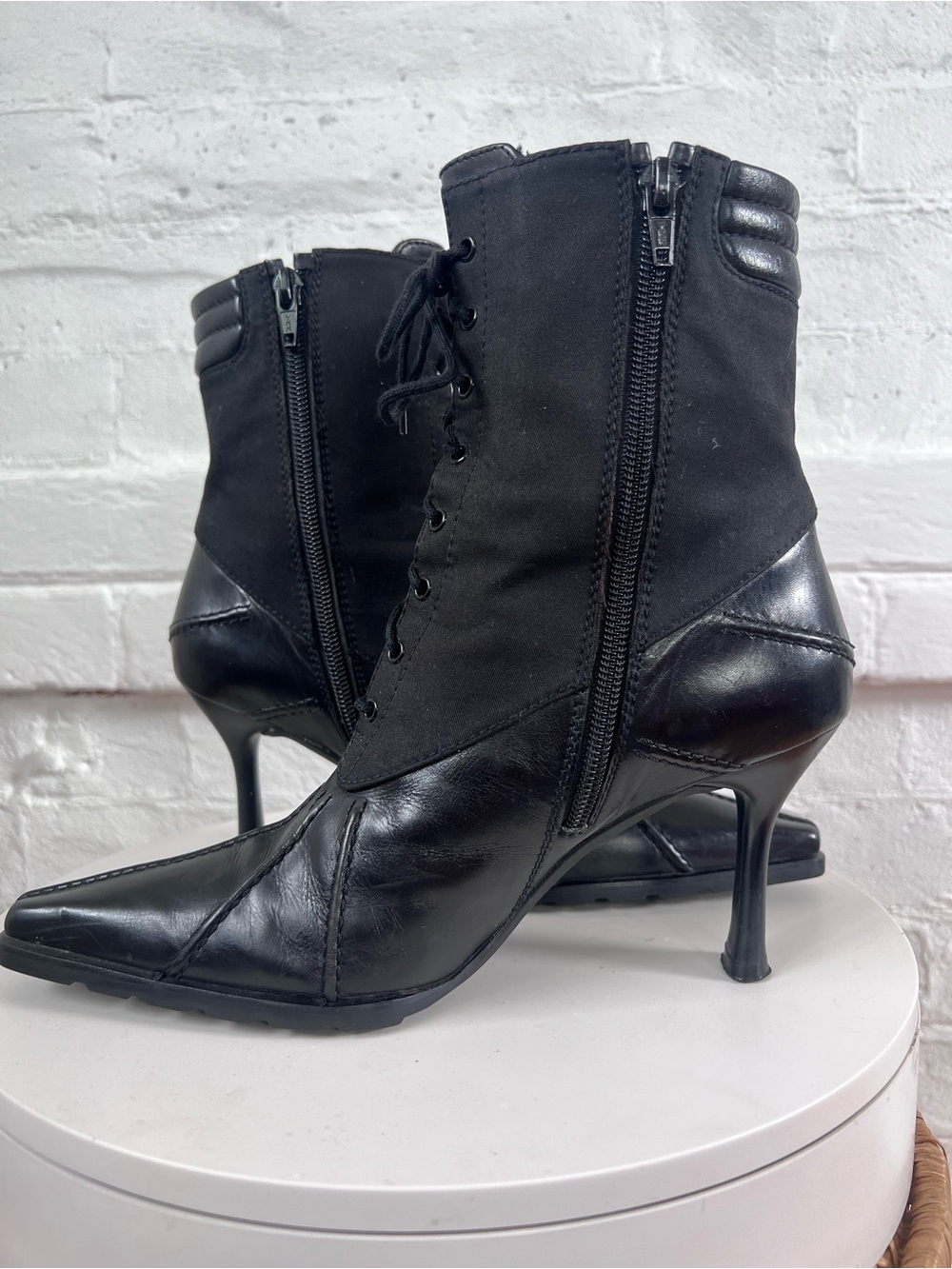 Stuart Weitzman Lace Up Pointy Toe Boots Black Granny Size 7 - Picture 5 of 13